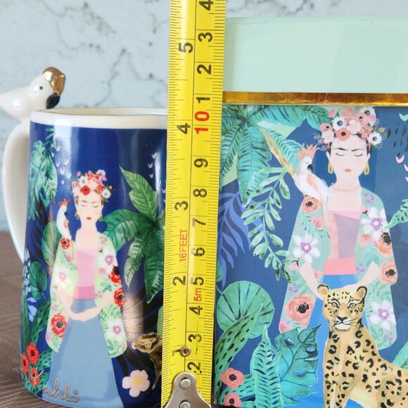 Frida Kahlo Gift Ceramic Coffee Mug in Box 4" high - Picture 9 of 9